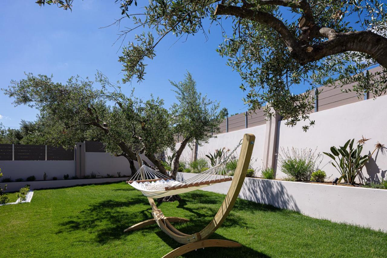 Koin Villa Sunrise, With Heated Pool & Whirlpool Perama  Bagian luar foto